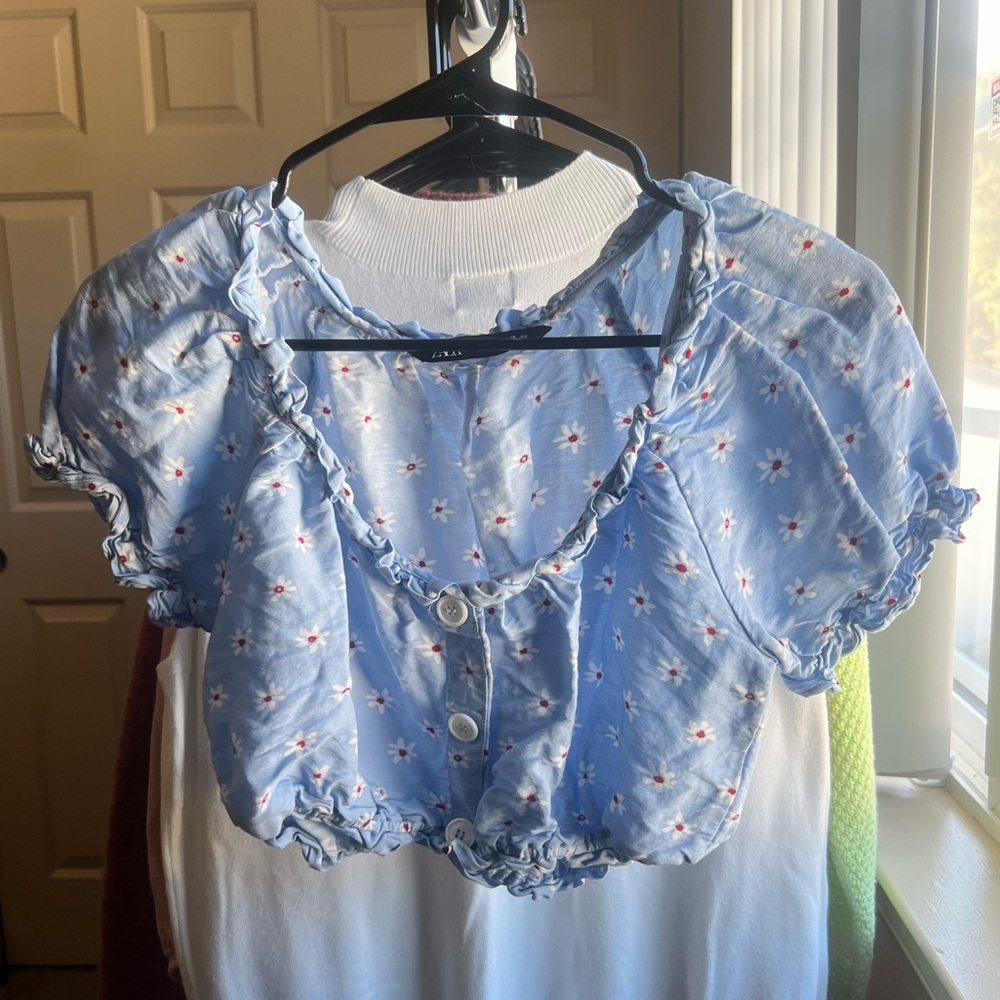 Zara Blue Ruffle Floral Button-Up Crop Top